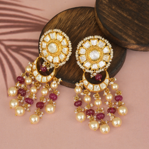Elegant Closeup-shot earring